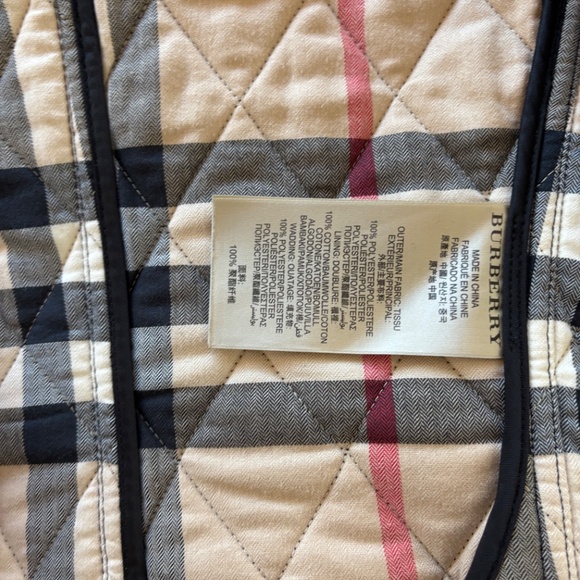 Burberry Quilted Jacket - Picture 5 of 5